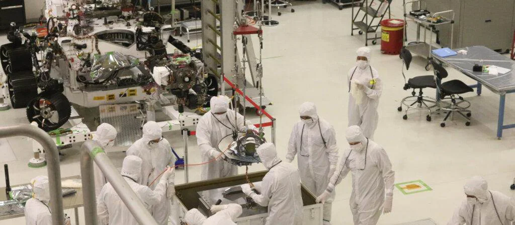Factory Personnel Tracking With Bluetooth Beacons