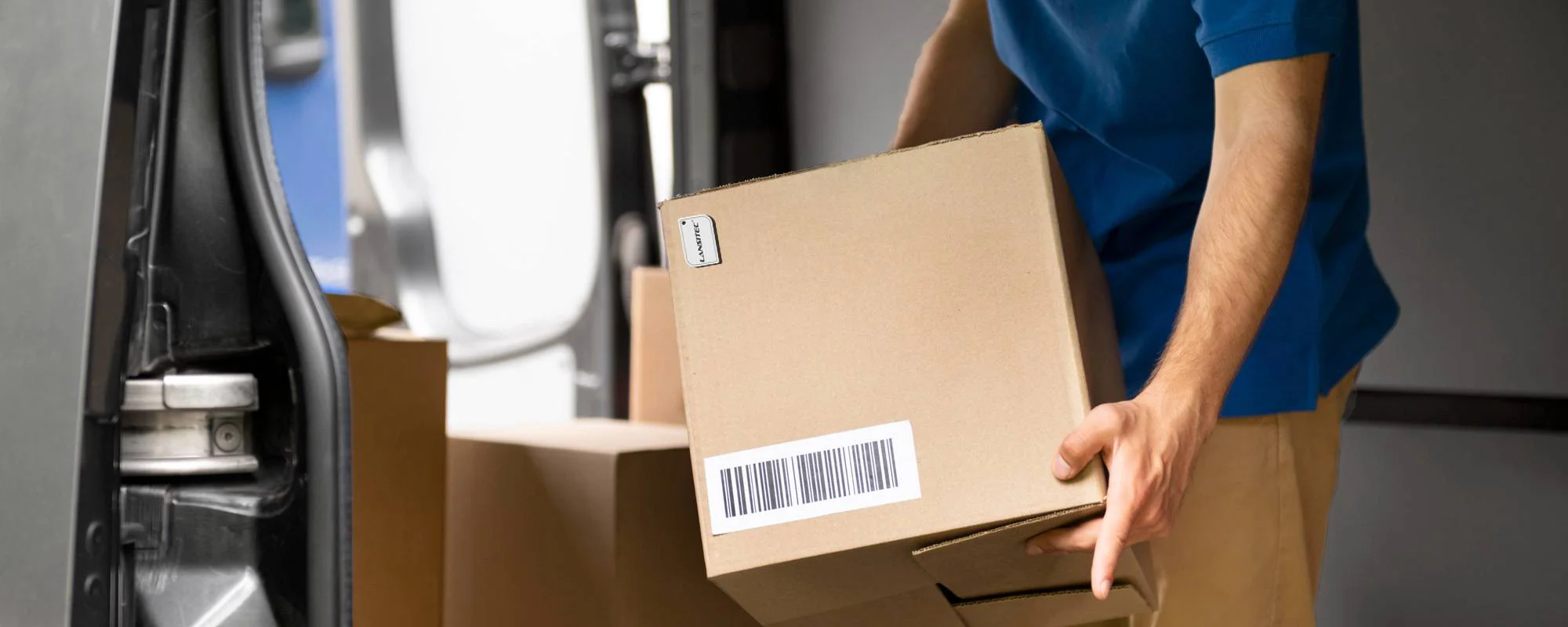 Enhancing Delivery Operations with the i3+ Bluetooth Smart Finder Tag