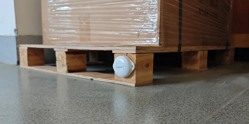 Visibilità del tracciamento dei pallet in tempo reale tramite Bluetooth Mesh e LoRaWAN 3 Lansitec B005 Pallet Bluetooth Mesh Leader Beacon Tracciamento pallet in tempo reale Visibilità tramite Bluetooth Mesh e LoRaWAN Lansitec Technology Co., Ltd.